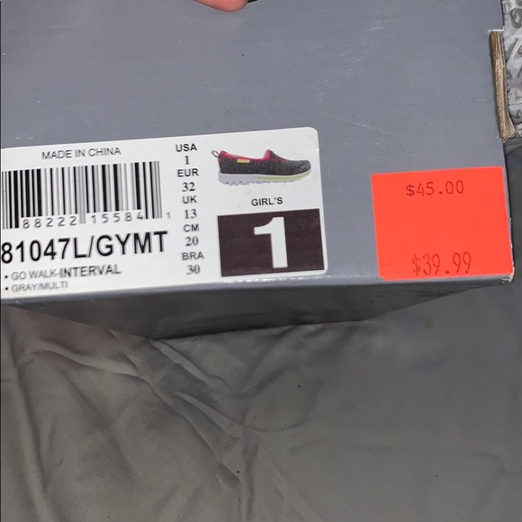 Shoes - Picture 4 of 4